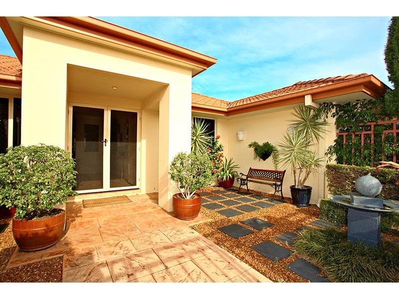 179 Crestwood Drive, Molendinar QLD 4214