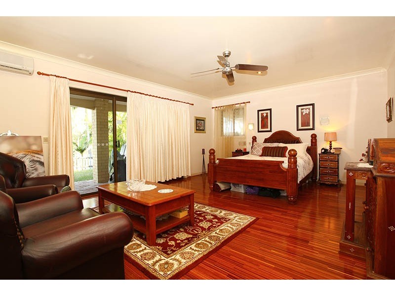 11 Kingsway Drive, Molendinar QLD 4214