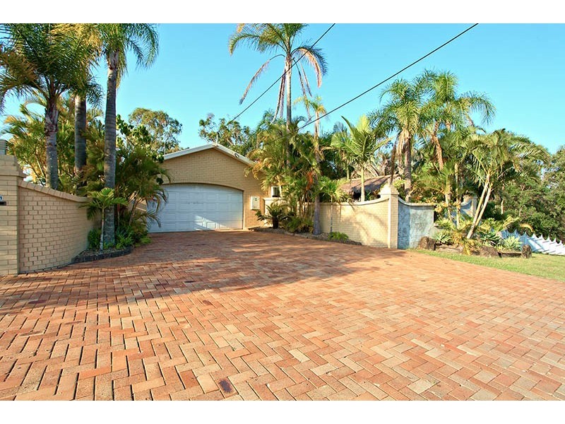 11 Kingsway Drive, Molendinar QLD 4214