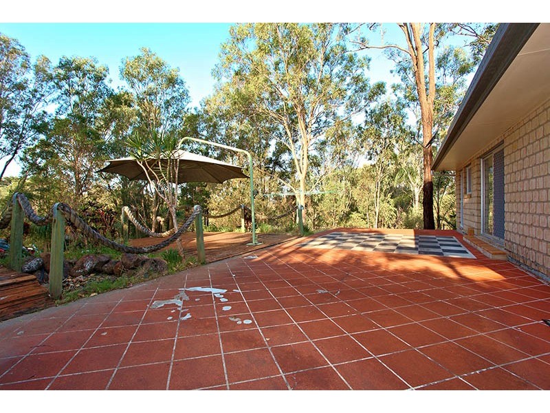 11 Kingsway Drive, Molendinar QLD 4214