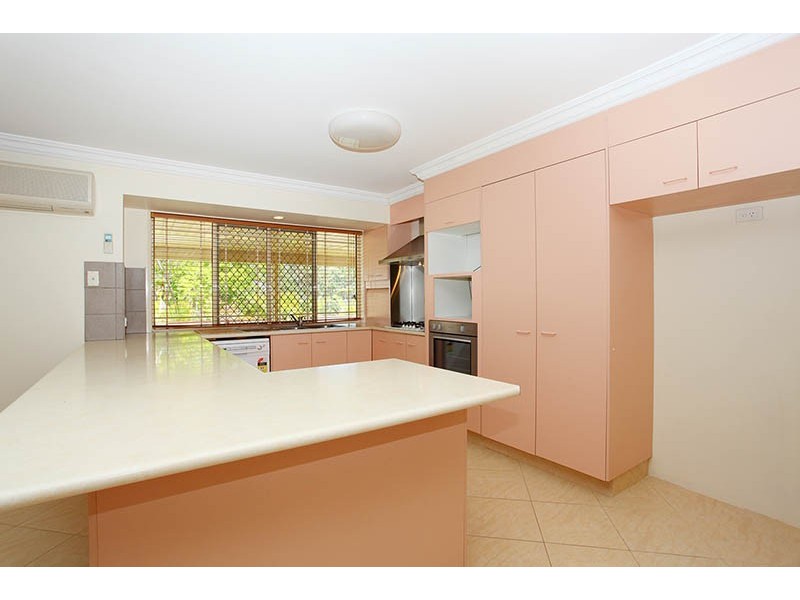 2 Ganton Court, Parkwood QLD 4214
