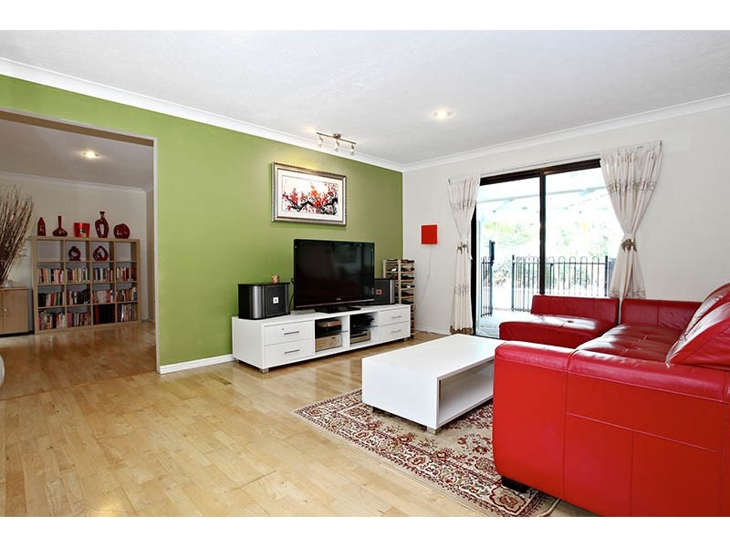 142 Currumburra Road, Ashmore QLD 4214