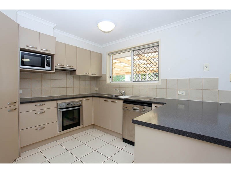 111 Macquarie Avenue, Molendinar QLD 4214