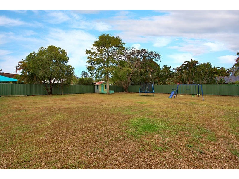 11 KAWANA CRESCENT, Ashmore QLD 4214