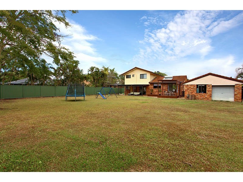 11 KAWANA CRESCENT, Ashmore QLD 4214