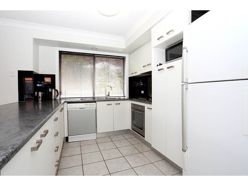 9 Sage Court, Runaway Bay QLD 4216