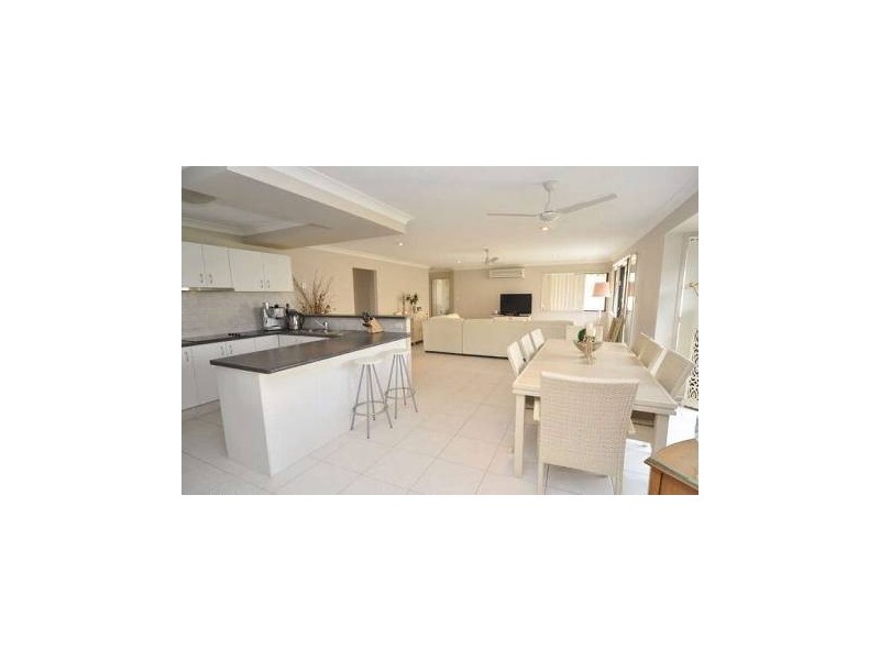 4 Silkwood Way, Molendinar QLD 4214
