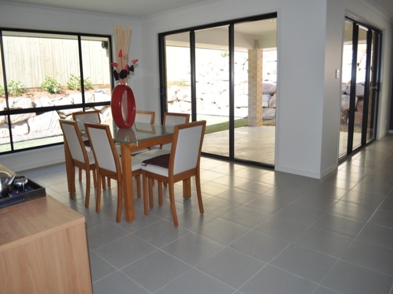 27 Gidgee Court, Molendinar QLD 4214
