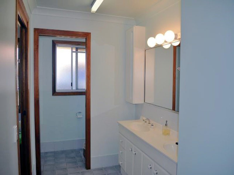 4 Cathedral Avenue, Molendinar QLD 4214