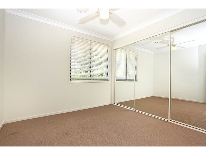 8 Mahogany Place, Molendinar QLD 4214