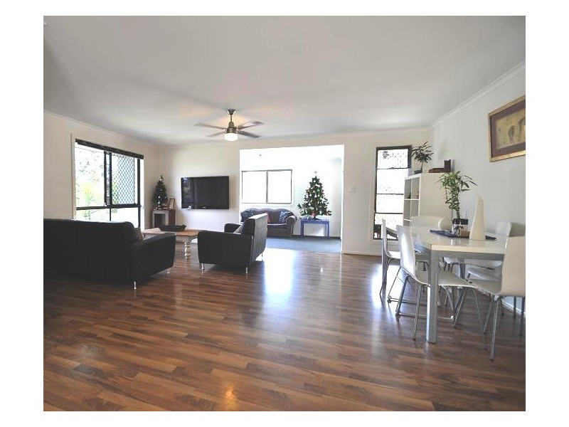 25 Forrest Avenue, Molendinar QLD 4214