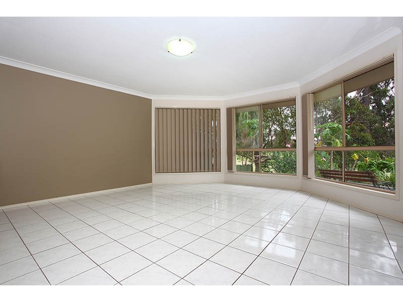 33 Desert Falls Crescent, Parkwood QLD 4214