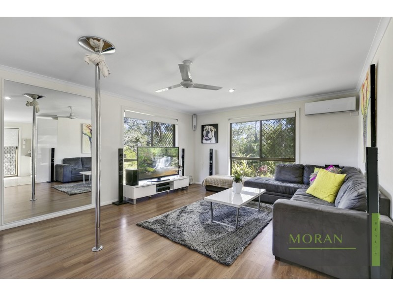 10 Tasman Avenue, Molendinar QLD 4214