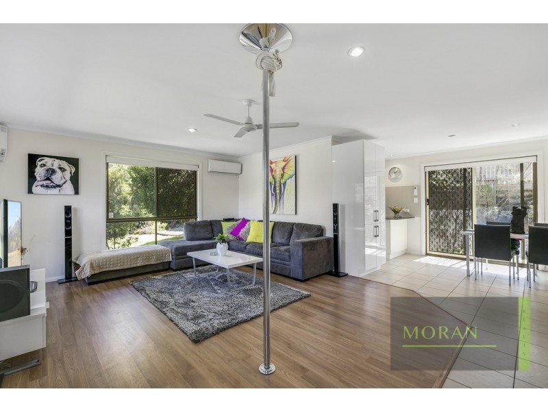 10 Tasman Avenue, Molendinar QLD 4214