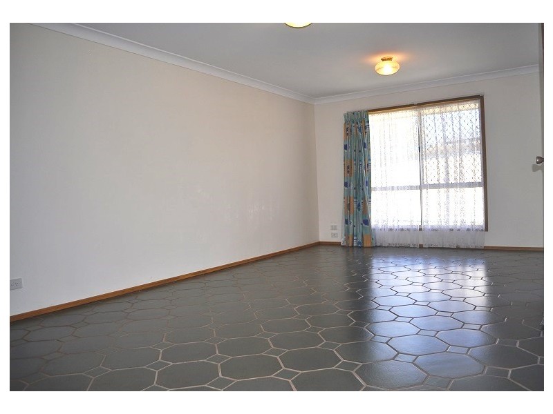 84 Chisholm Road, Carrara QLD 4211