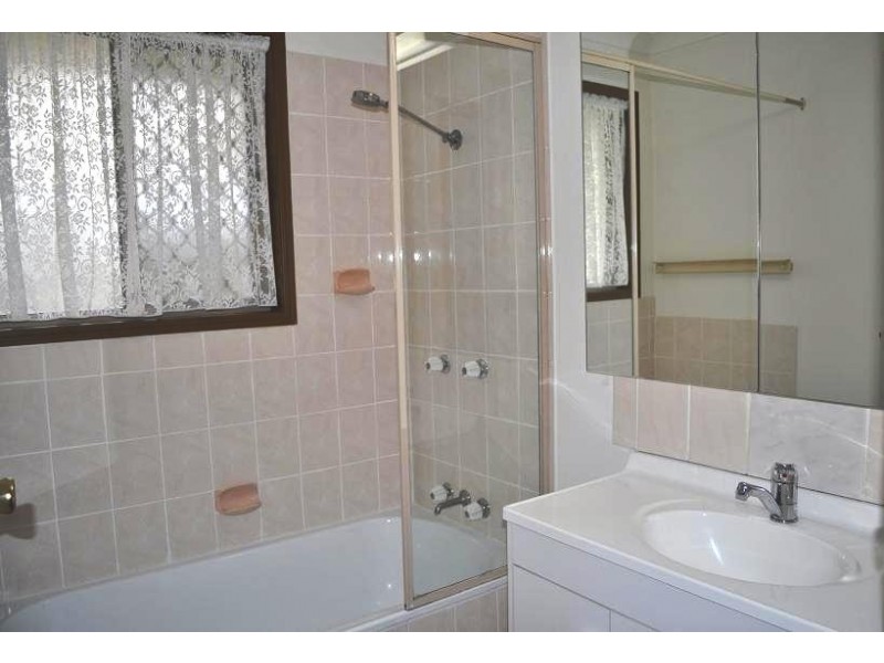 84 Chisholm Road, Carrara QLD 4211