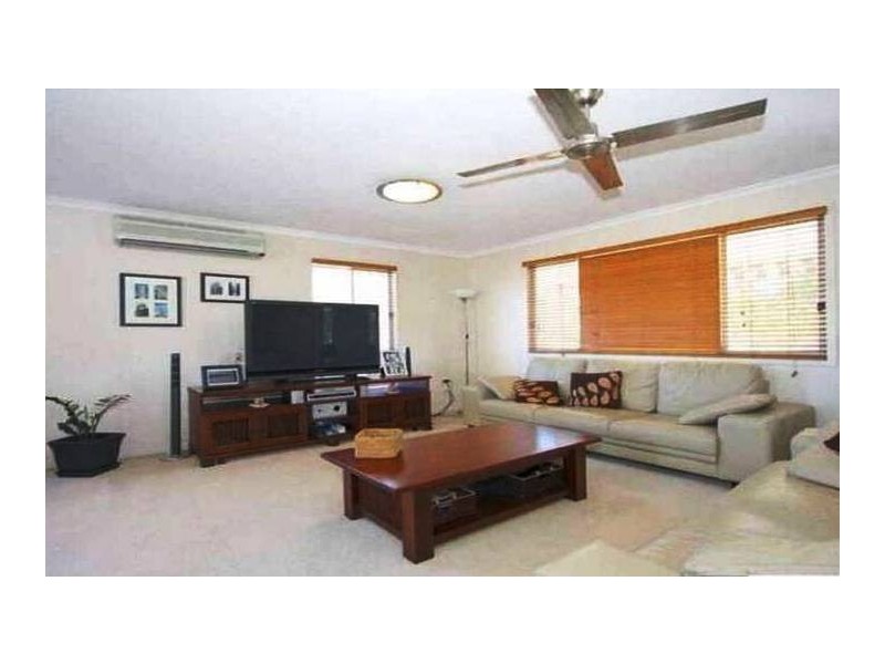 9 TASMAN AVENUE, Molendinar QLD 4214
