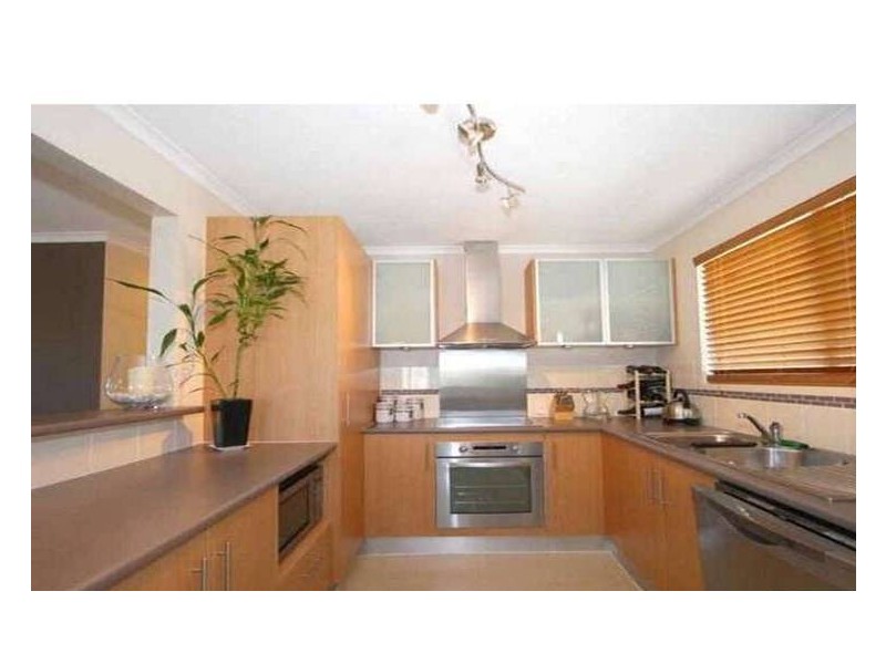 9 TASMAN AVENUE, Molendinar QLD 4214