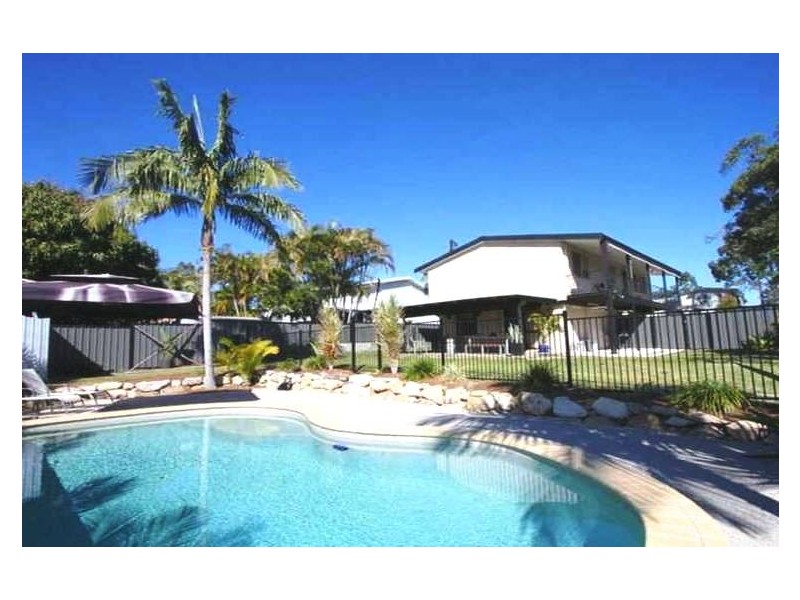9 TASMAN AVENUE, Molendinar QLD 4214