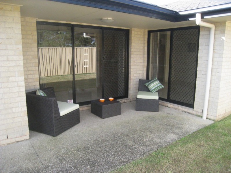 24 Stringybark Drive, Molendinar QLD 4214