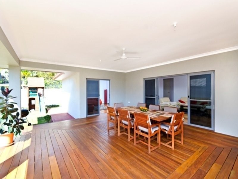 8 Stringybark Drive, Molendinar QLD 4214