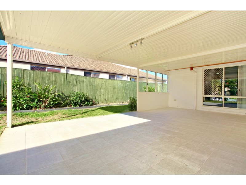 4 Leopard Tree Place, Molendinar QLD 4214