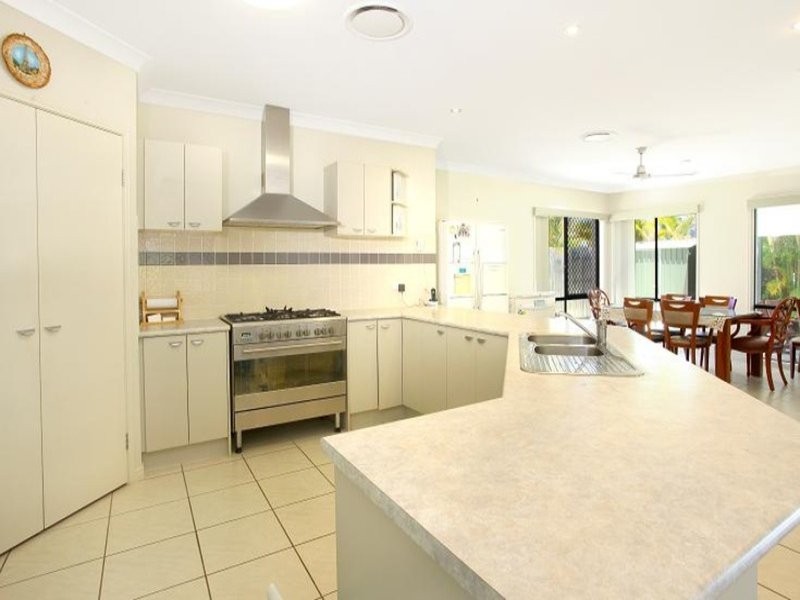 15 Viewridge Way, Molendinar QLD 4214