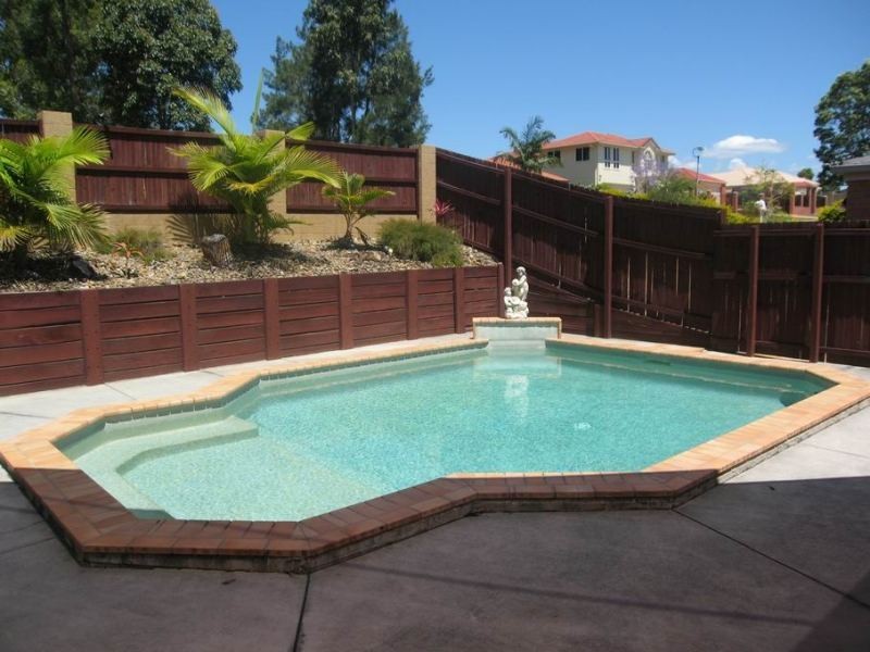 17 Gumleaf Drive, Molendinar QLD 4214