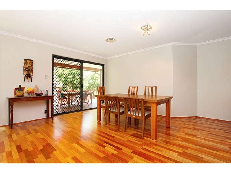 17 Gumleaf Drive, Molendinar QLD 4214