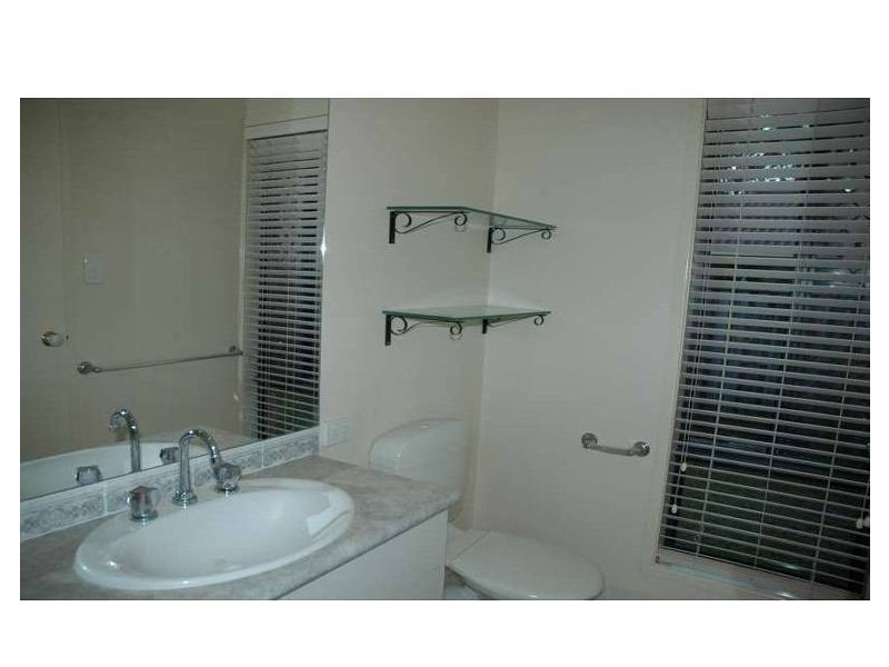 17 Gumleaf Drive, Molendinar QLD 4214