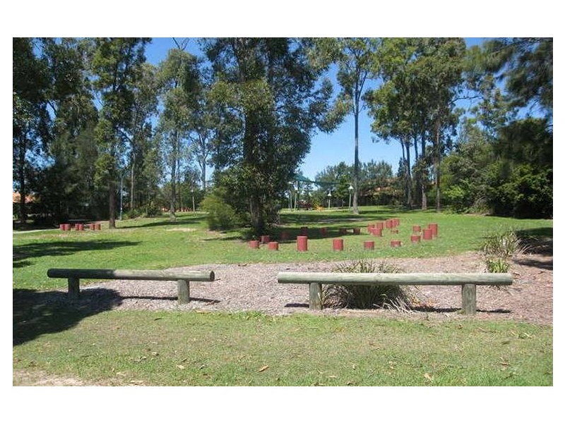 17 Gumleaf Drive, Molendinar QLD 4214