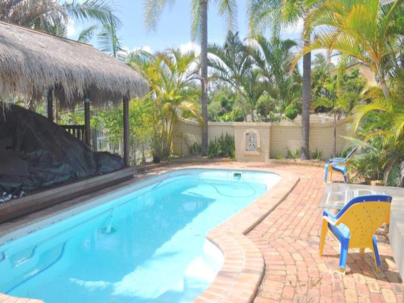 11 Kingsway Drive, Molendinar QLD 4214