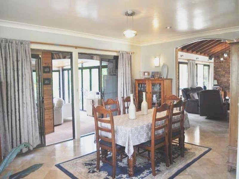 11 Kingsway Drive, Molendinar QLD 4214