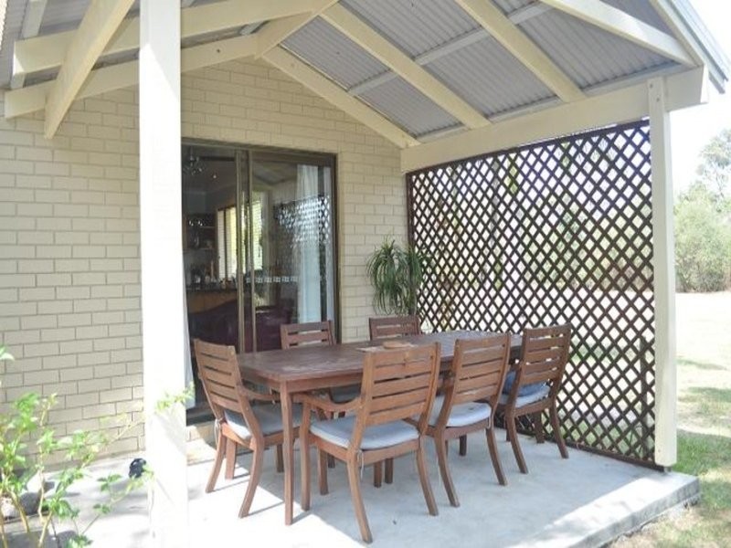 11 Kingsway Drive, Molendinar QLD 4214