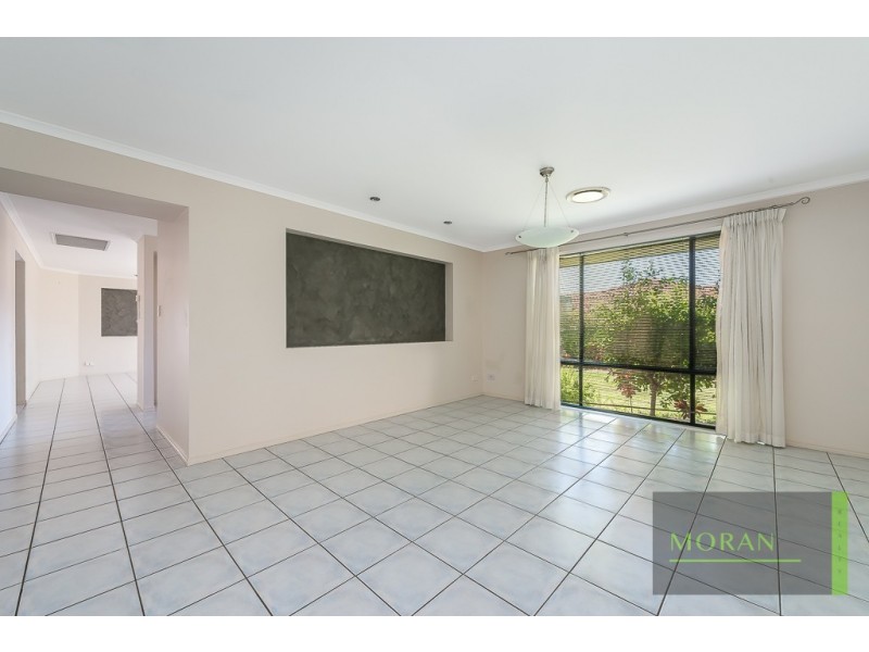 37 Crestwood Drive, Molendinar QLD 4214