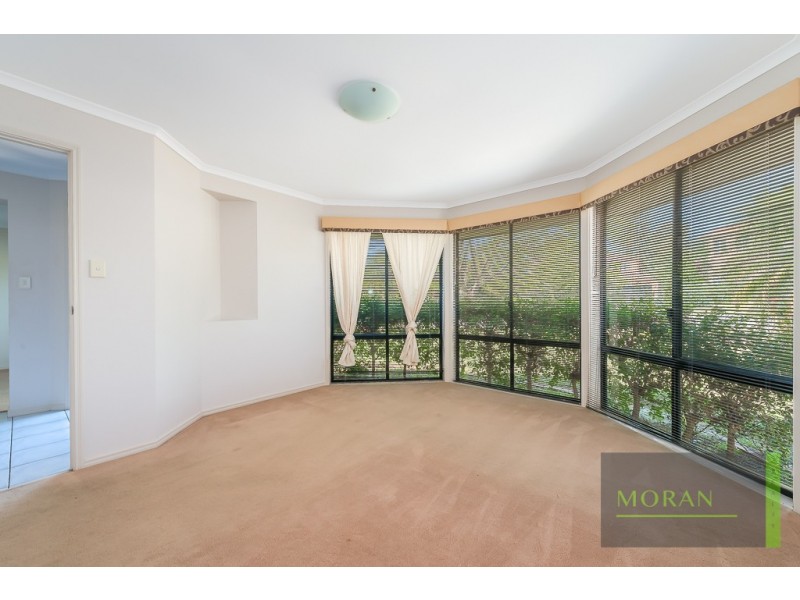 37 Crestwood Drive, Molendinar QLD 4214