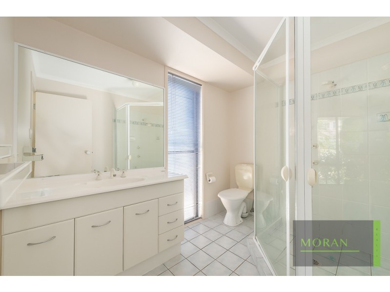 37 Crestwood Drive, Molendinar QLD 4214