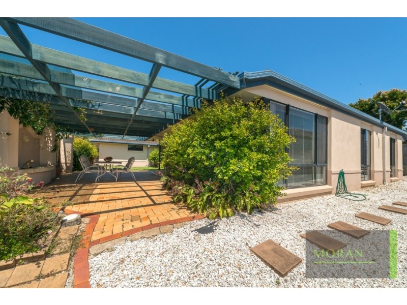 37 Crestwood Drive, Molendinar QLD 4214