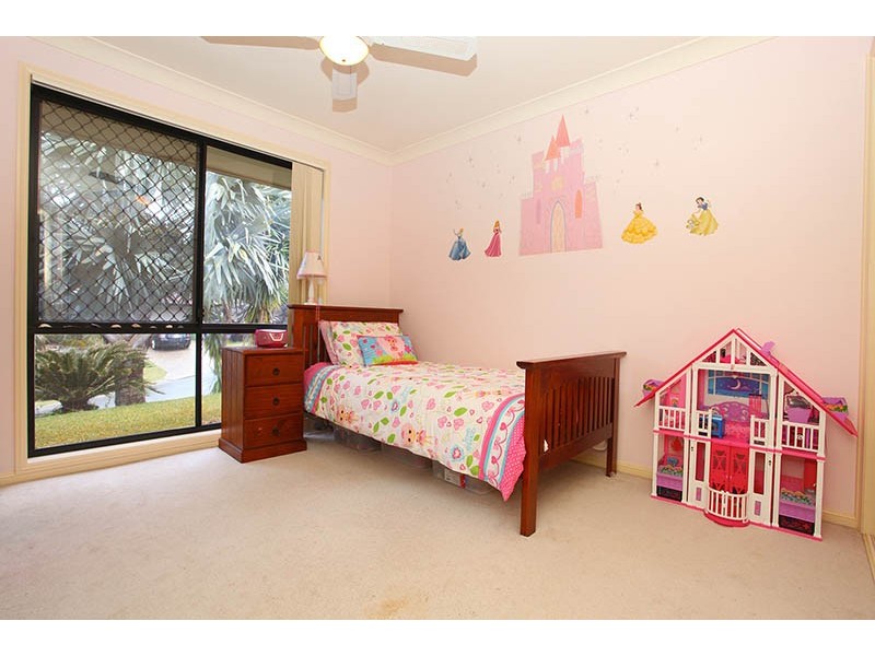 24 LILLYWOOD CIRCUIT, Molendinar QLD 4214