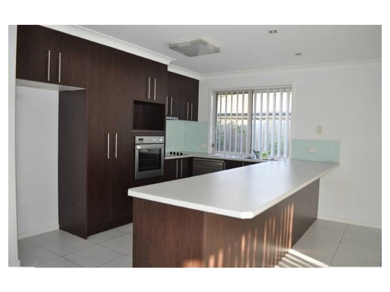 31 Dellwood Circuit, Molendinar QLD 4214