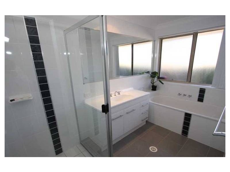 31 Dellwood Circuit, Molendinar QLD 4214