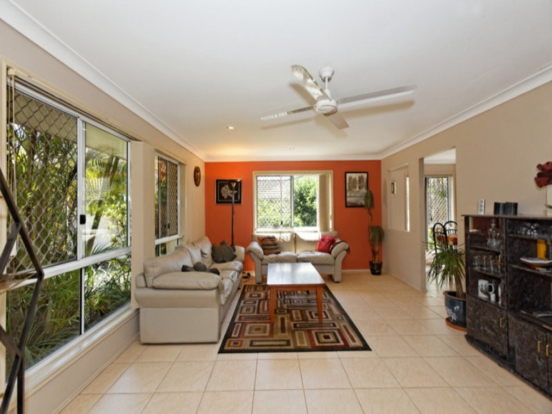 17 Cathedral  Avenue, Molendinar QLD 4214