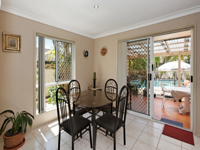 17 Cathedral  Avenue, Molendinar QLD 4214