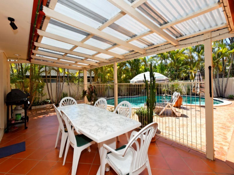 17 Cathedral  Avenue, Molendinar QLD 4214