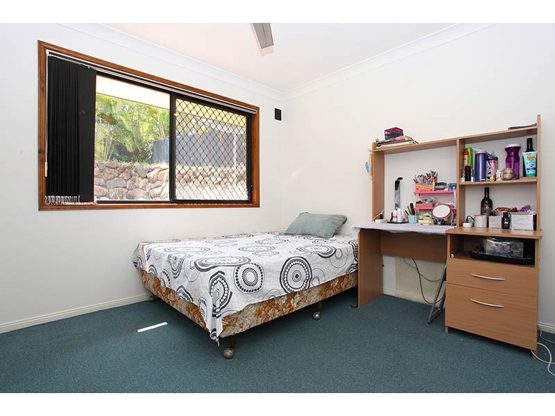 11 Batchworth Road, Molendinar QLD 4214