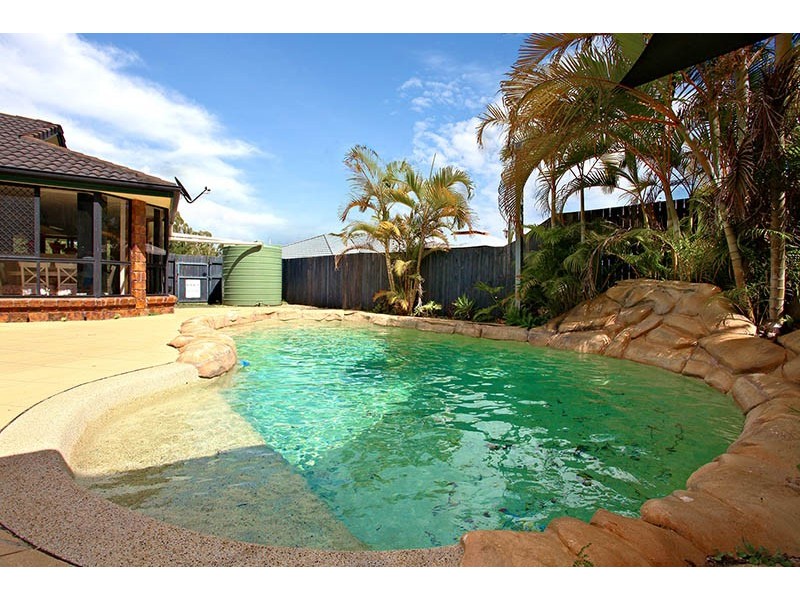 11 Batchworth Road, Molendinar QLD 4214