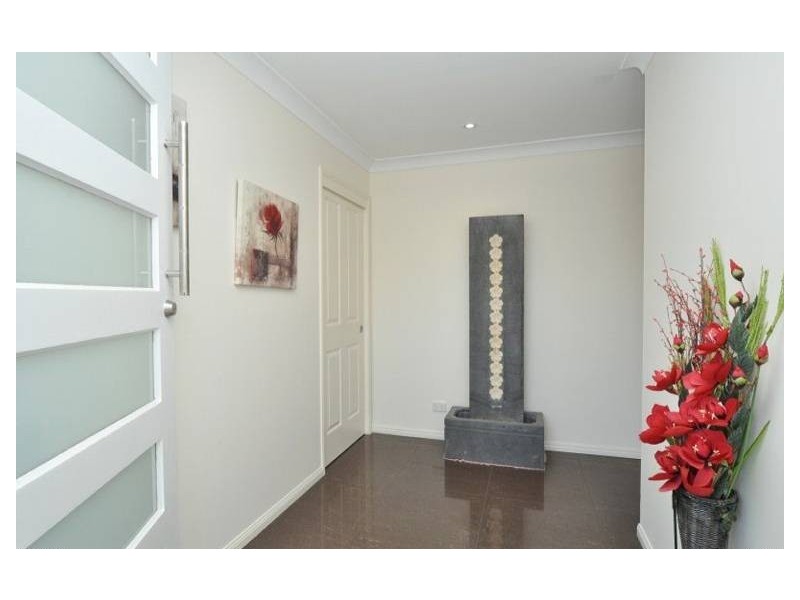 43 Currumburra Road, Ashmore QLD 4214