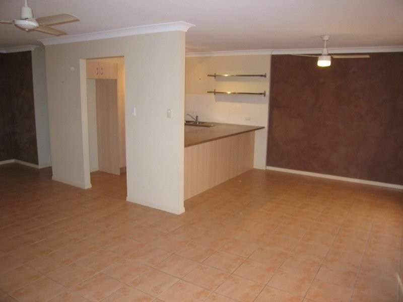 2/14 Marybeth Crescent, Molendinar QLD 4214