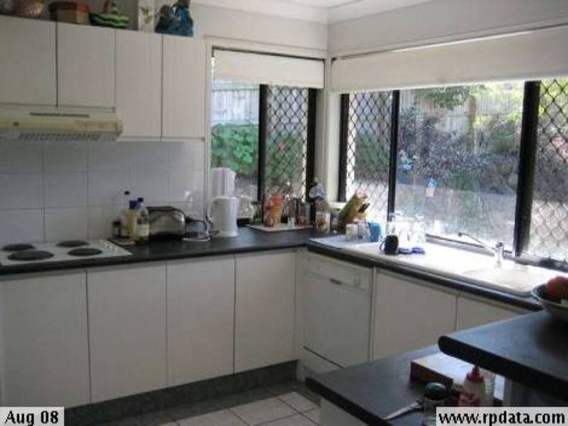 8 Clear River Boulevard, Ashmore QLD 4214