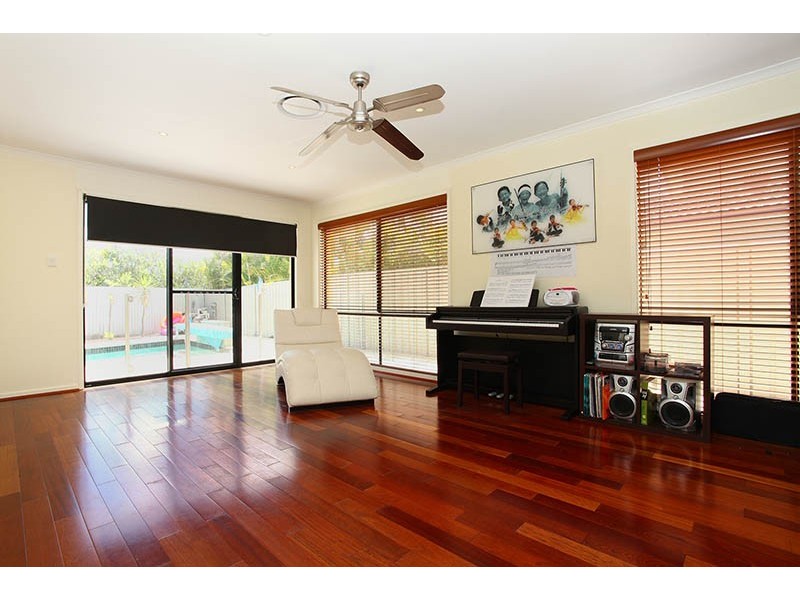 29 Dellwood Circuit, Molendinar QLD 4214